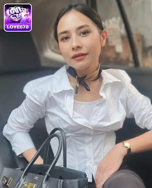Prilly Latuconsina-agen889