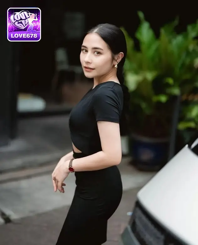 Prilly Latuconsina-agen889